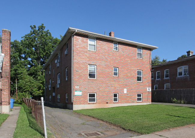 71 Willow St in New Britain, CT - Foto de edificio - Building Photo