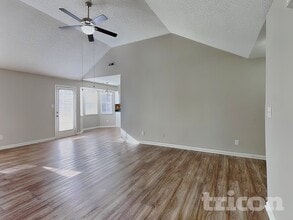 2736 Daffodil Dr in Charlotte, NC - Building Photo - Building Photo