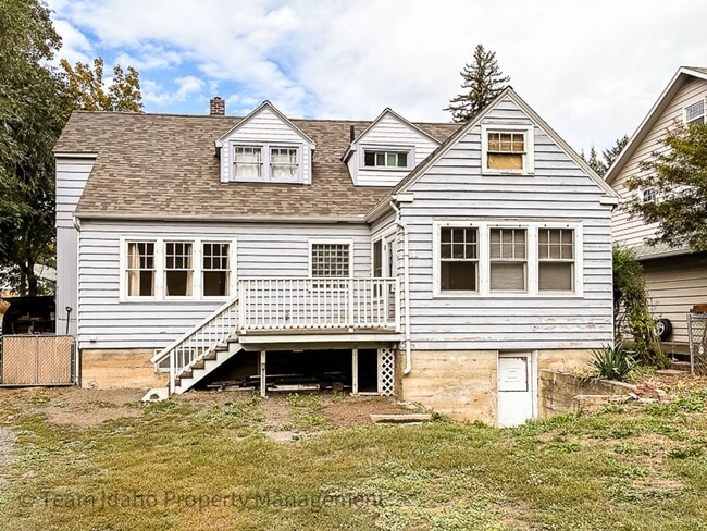 811 E 6th St in Moscow, ID - Building Photo - Building Photo