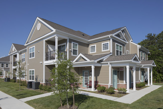 Cornerstone at Lacey in Forked River, NJ - Foto de edificio - Building Photo