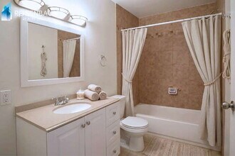 2466 N Treat Ave, Unit 2466 in Tucson, AZ - Foto de edificio - Building Photo