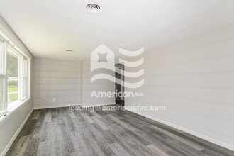 9207 Bobb Ave in St. Louis, MO - Foto de edificio - Building Photo