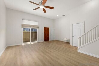 4028 Mahaila Ave in San Diego, CA - Foto de edificio - Building Photo