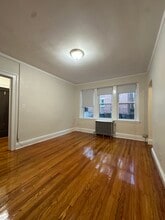 75 Strathmore Rd, Unit 3 in Boston, MA - Foto de edificio - Building Photo