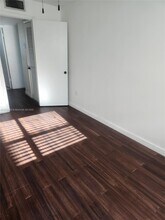 8450 Sunrise Lakes Blvd in Sunrise, FL - Building Photo - Building Photo