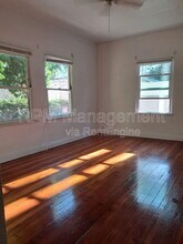 1201 N Orange Grove Ave in West Hollywood, CA - Building Photo - Building Photo
