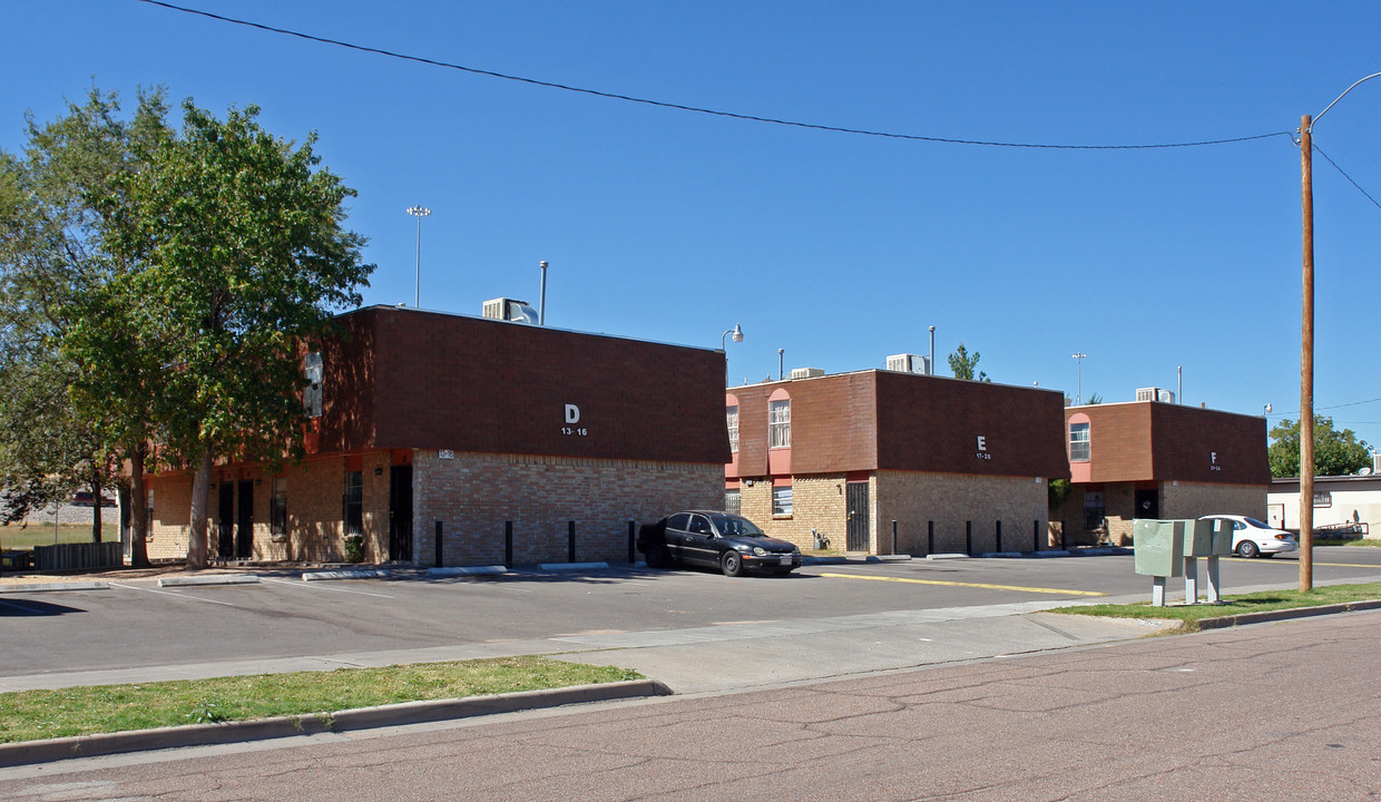 8937 Kenneth St in El Paso, TX - Building Photo