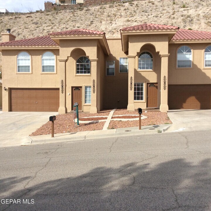 4852 Excalibur Dr in El Paso, TX - Building Photo