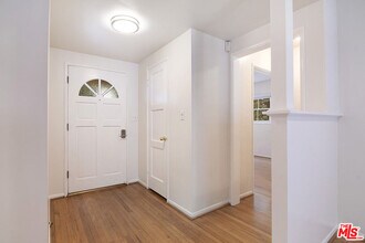 3401 Corinth Ave in Los Angeles, CA - Building Photo - Building Photo