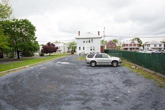 296 W Market St in Harrisonburg, VA - Building Photo - Building Photo