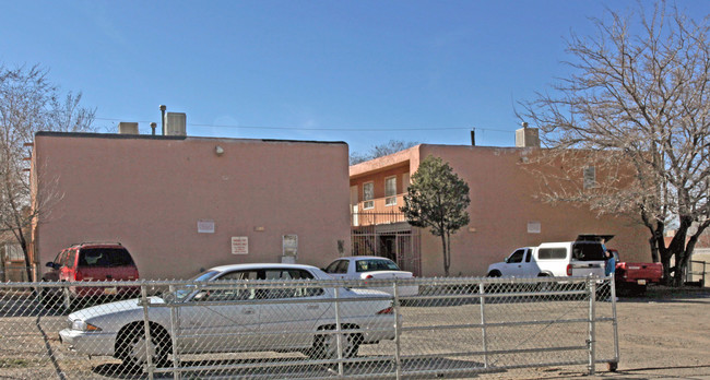 501-505 Charleston St SE in Albuquerque, NM - Building Photo - Building Photo