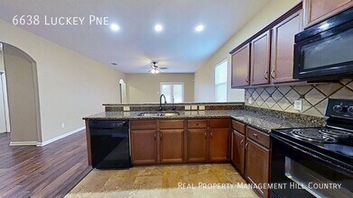 6638 Luckey Pine in San Antonio, TX - Building Photo - Building Photo