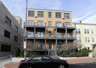 2412 17th St NW in Washington, DC - Building Photo - Building Photo