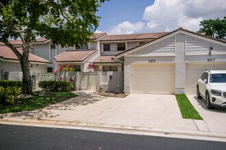 495 Prestwick Cir in Palm Beach Gardens, FL - Building Photo - Building Photo