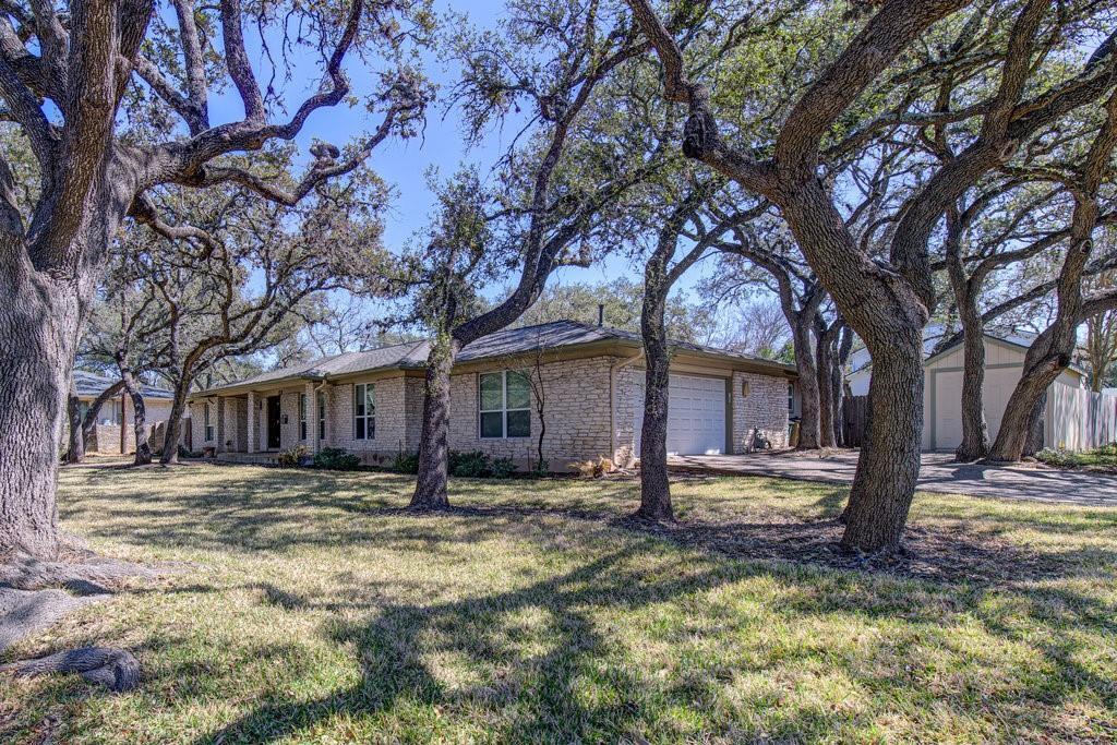 7305 W Rim Dr in Austin, TX - Building Photo