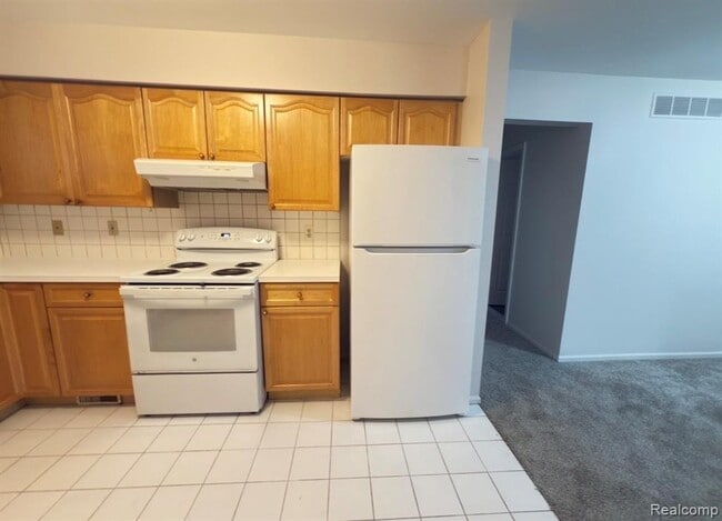 846 Beaconsfield Ave in Grosse Pointe Park, MI - Building Photo - Building Photo