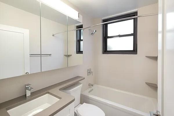 155 E 29th St in New York, NY - Building Photo - Building Photo