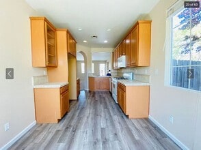 8276 Confetti Ct in Elk Grove, CA - Building Photo - Building Photo
