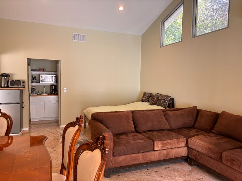 2430 Bessemer St in Los Angeles, CA - Building Photo