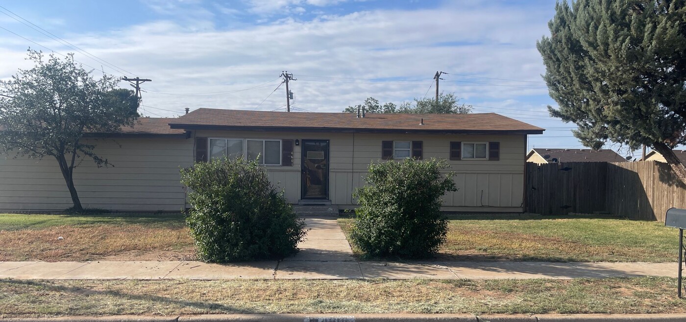 4601 Fordham St in Lubbock, TX - Building Photo