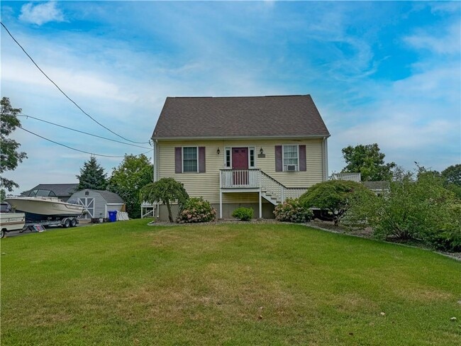 2 Beatrice Ln in Bristol, RI - Building Photo - Building Photo