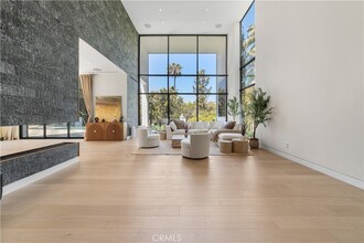1024 Summit Dr, Unit 284-308 in Beverly Hills, CA - Building Photo - Building Photo