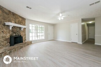 8236 Greenmar Way in Riverdale, GA - Building Photo - Building Photo