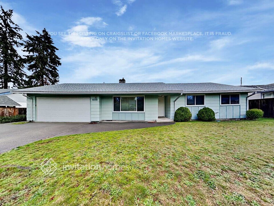 7807 76th Ave SW in Tacoma, WA - Building Photo