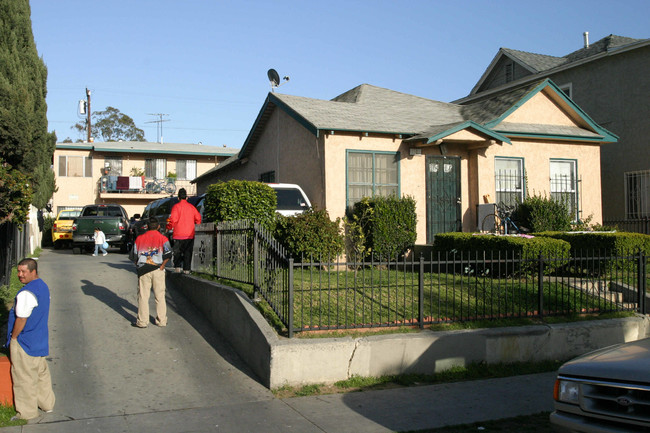 MLK Apartments in Long Beach, CA - Foto de edificio - Building Photo