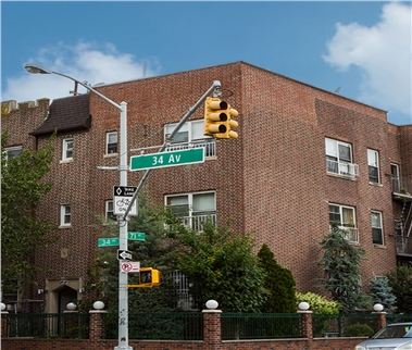 70-17 34th Ave in Jackson Heights, NY - Building Photo