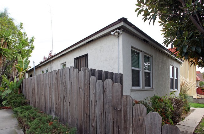 3965 Mississippi St in San Diego, CA - Building Photo - Building Photo