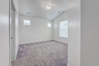13643 Vernet Dr in Lehi, UT - Building Photo - Building Photo