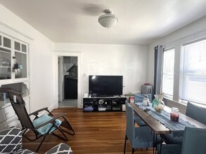 19 Appleton St in Quincy, MA - Building Photo - Building Photo