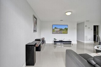 3322 McKinley St in Hollywood, FL - Building Photo - Building Photo