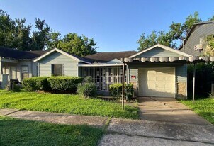 5424 San Juan St in Houston, TX - Building Photo