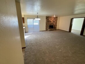 2817 Palo Verde Dr NE in Albuquerque, NM - Building Photo - Building Photo