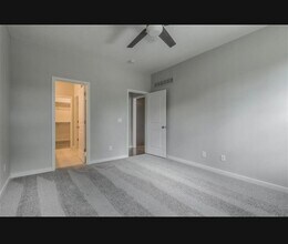 12906 W 93rd St in Lenexa, KS - Building Photo - Building Photo