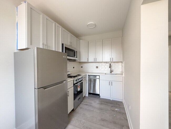 508 W Belmont Ave in Chicago, IL - Building Photo - Building Photo