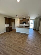 15864 W Ashli Ave in Kerman, CA - Building Photo - Building Photo