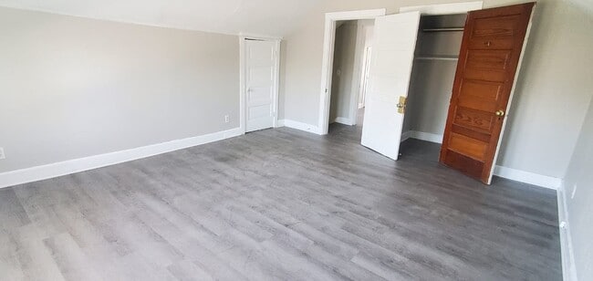 1527 Dixmont Ave in Cincinnati, OH - Building Photo - Building Photo
