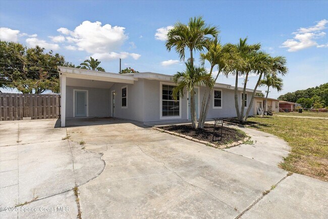925 Abeto St NE in Palm Bay, FL - Building Photo - Building Photo
