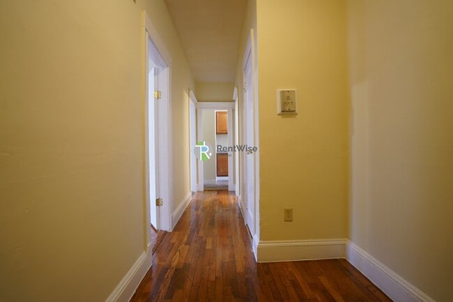 68 Woodstock Ave
