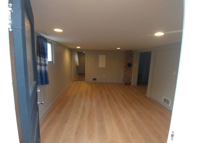 2107 S Ainsworth Ave in Tacoma, WA - Building Photo - Building Photo