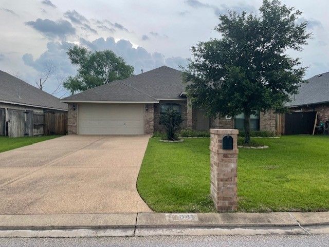 property at 904 Barchetta Dr