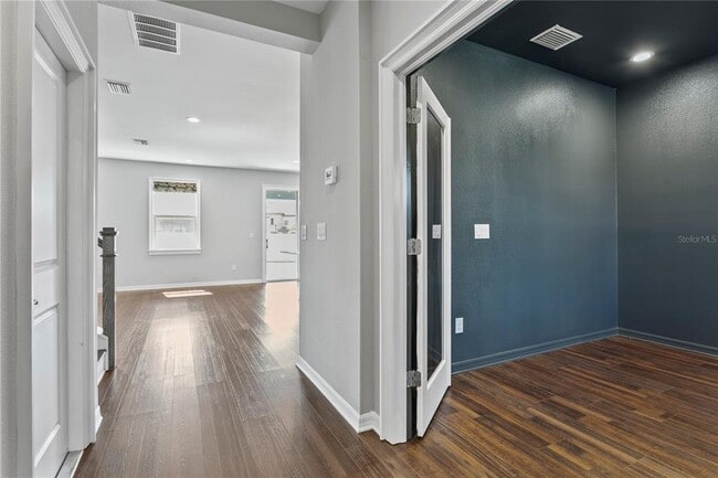 1221 Montgomery Bell Rd in Wesley Chapel, FL - Building Photo - Building Photo