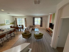 230 Ballo Dr in Kissimmee, FL - Building Photo - Building Photo