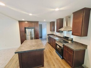 824 S 1st St in Dunsmuir, CA - Building Photo - Building Photo