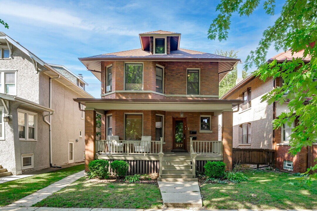 917 Wenonah Ave in Oak Park, IL - Building Photo