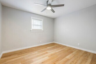 811 N Pleasant St in Springdale, AR - Building Photo - Building Photo