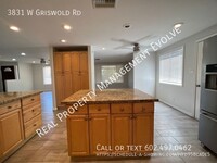 3831 W Griswold Rd photo'